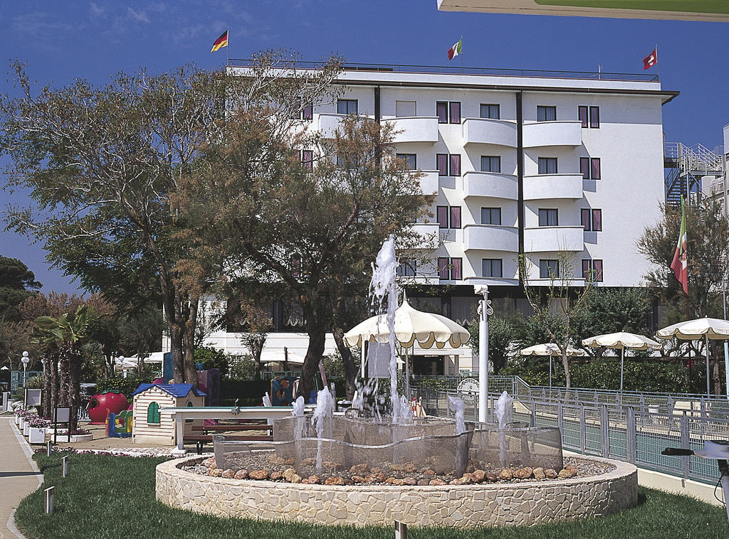 Hotel Delle Nazioni Milano Marittima Exteriör bild